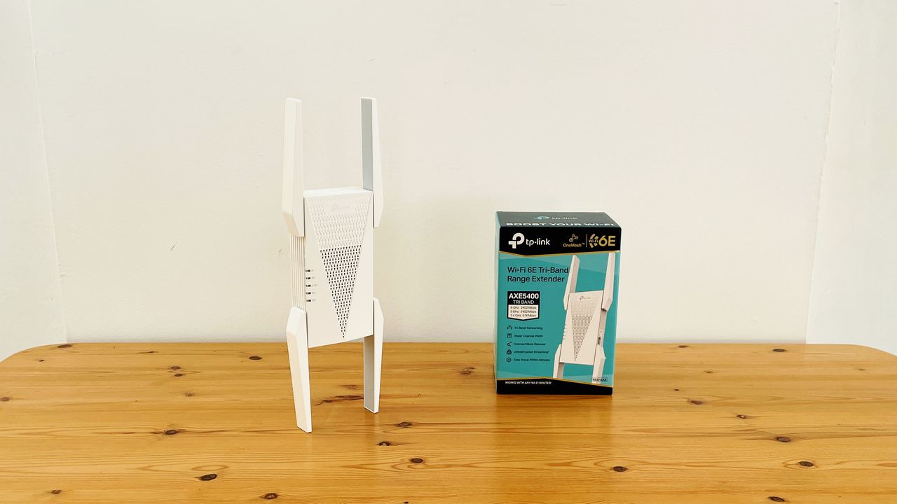 tp-link-axe5400-wi-fi-6e-range-extender-(re815xe):-a-fast,-affordable-range-extender