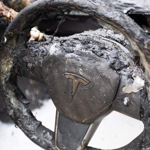 tesla-sales-fell-by-9-percent-in-2025,-its-second-yearly-decline