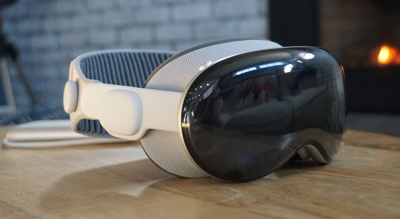 it-looks-like-the-end-is-coming-for-the-apple-vision-pro-—-i’m-not-even-surprised