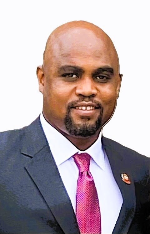 inner-circle-acknowledges-sheldon-n.-webb,-ceo-as-an-inner-circle-lifetime-member