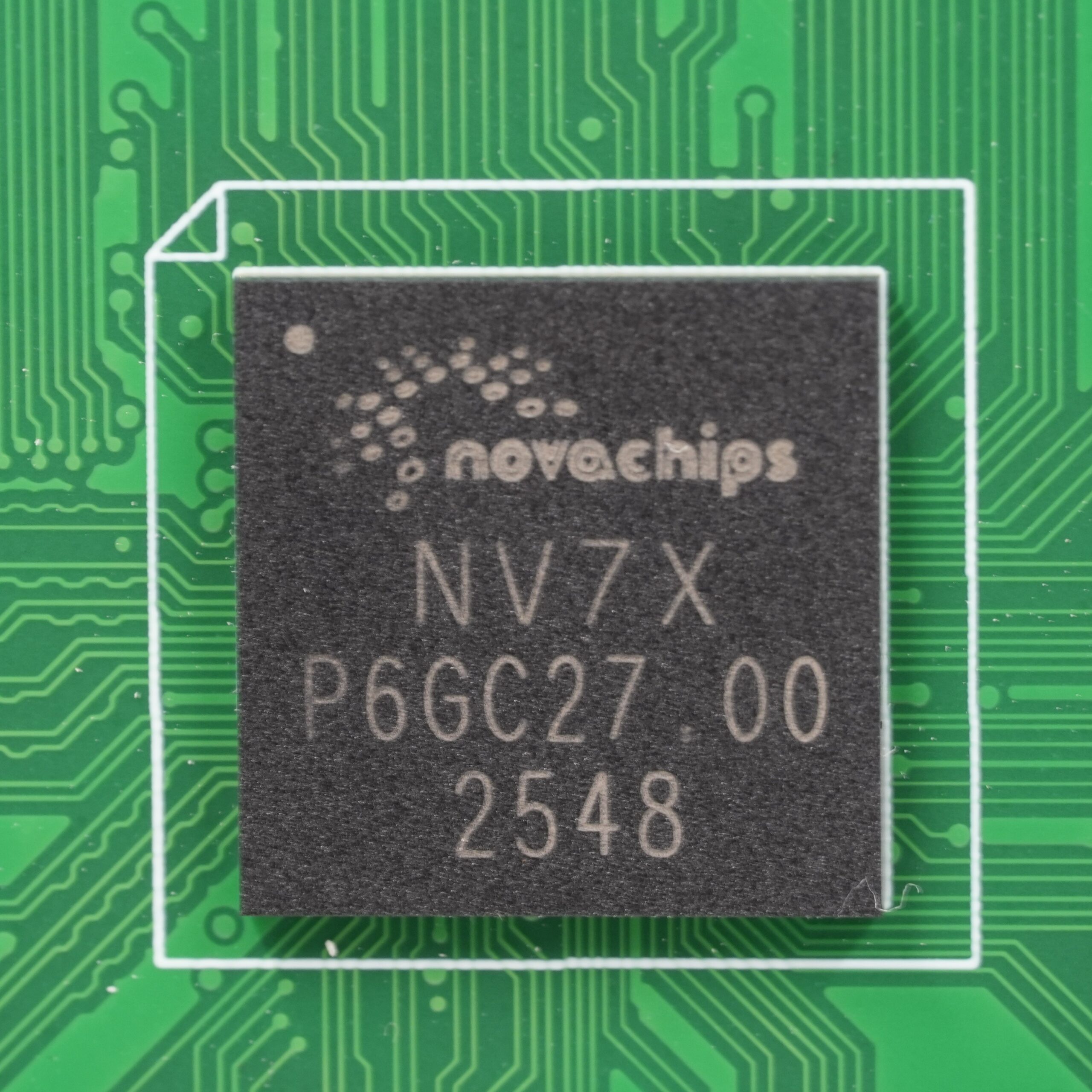 novachips-debuts-new-self-encrypting-p2-series-ssds-compliant-with-cnsa-2.0