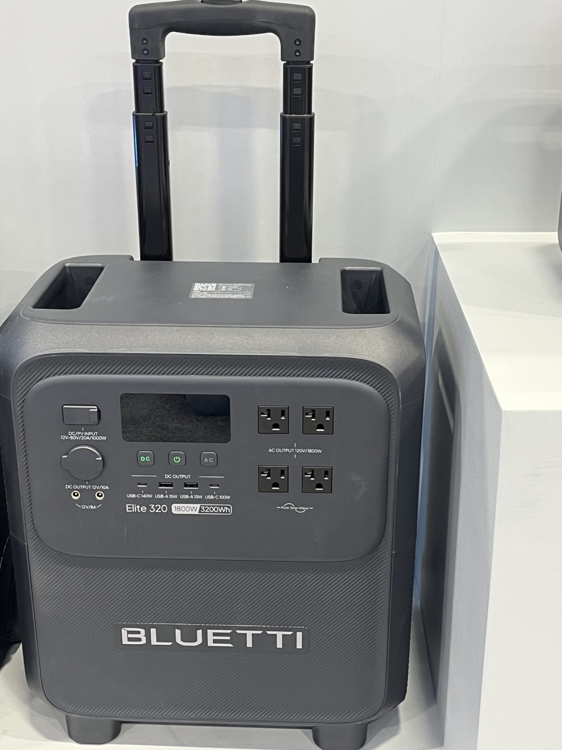 ces-2026-:-bluetti-devoile-l’elite-320,-une-nouvelle-station-d’energie-electrique-mobile-pour-securiser-l’alimentation-residentielle