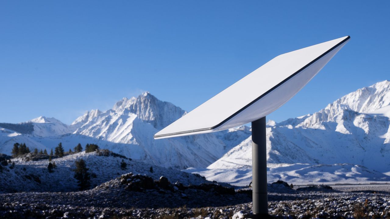 spacex-just-got-approval-to-launch-another-7,500-next-gen-starlink-satellites-into-orbit