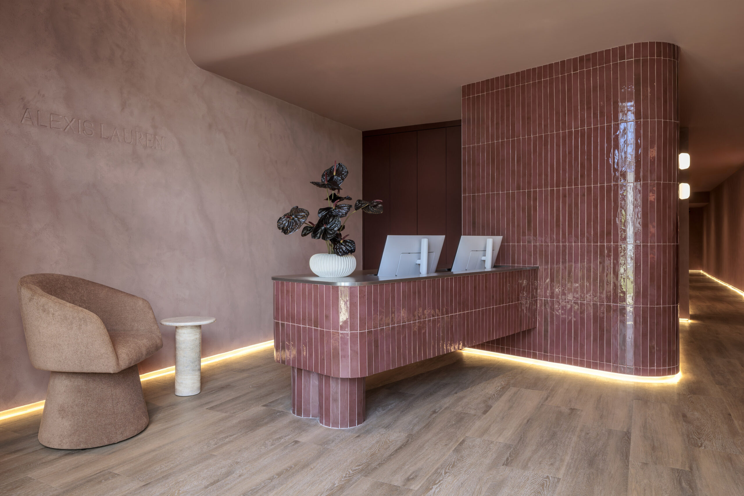 luxury-medspa-brand-alexis-lauren-announces-franchise-expansion-led-by-founder-alexis-renda