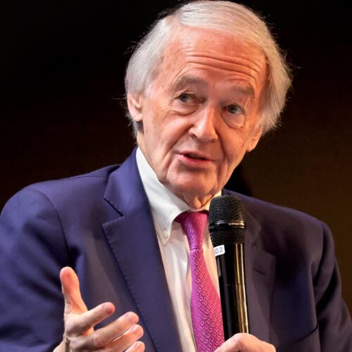 “capture-it-all”:-ice-urged-to-explain-memo-about-collecting-info-on-protesters