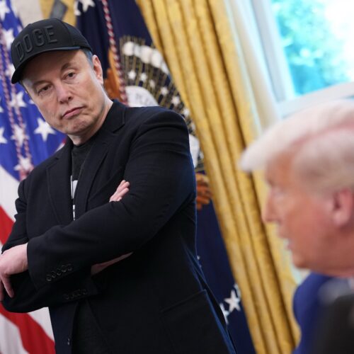 US decides SpaceX is like an airline, exempting it from Labor Relations Act