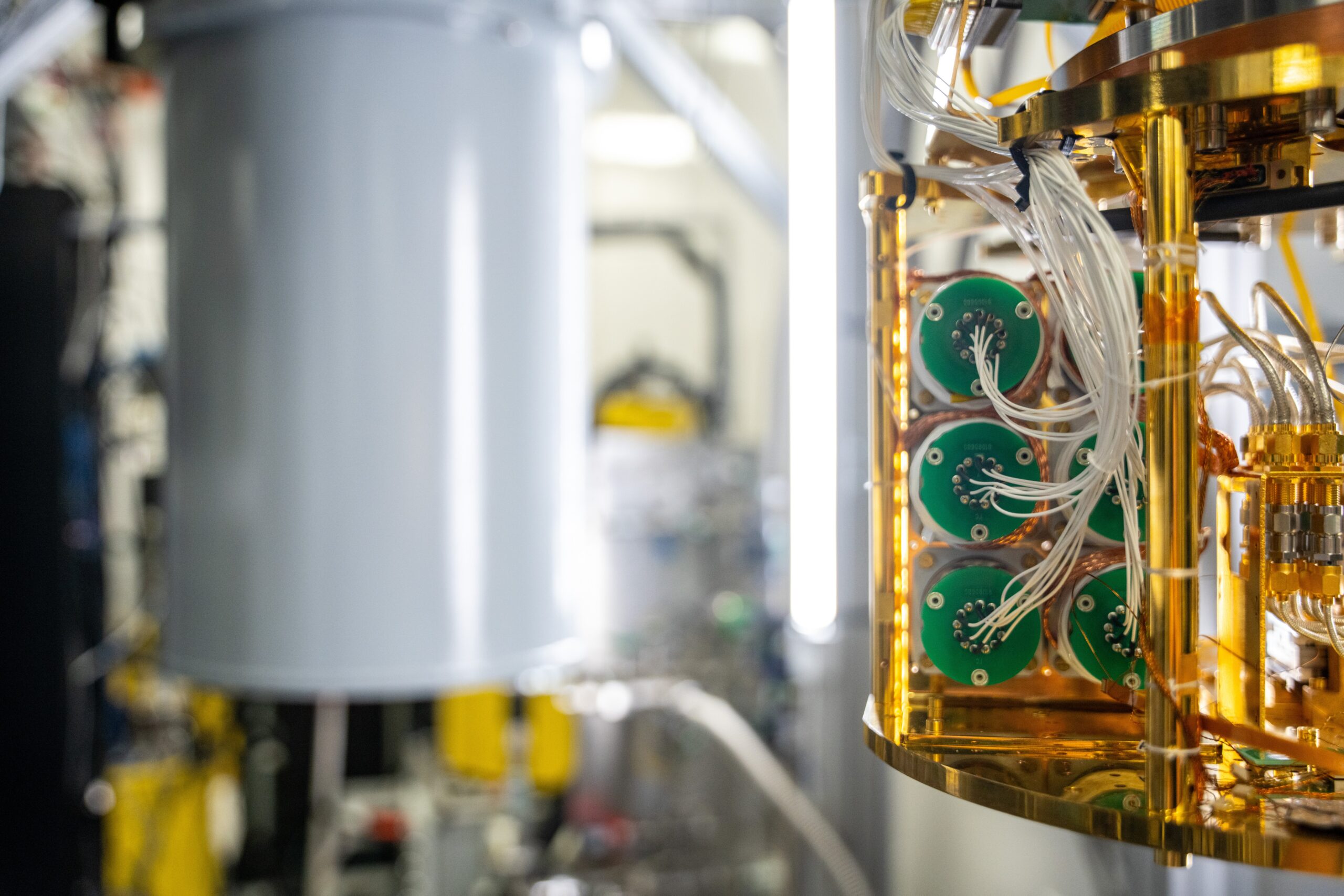 photonic-inc.-partners-with-telus,-demonstrates-world-first-quantum-communications-running-over-today’s-network-infrastructure