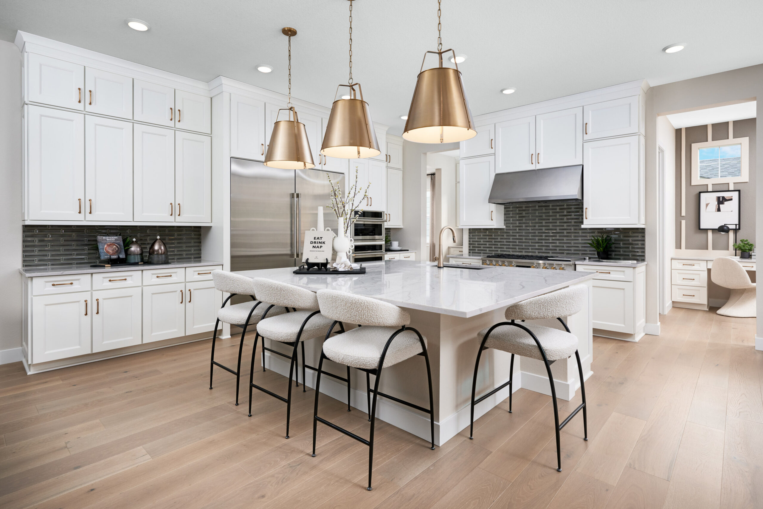 richmond-american-debuts-new-castle-rock-community