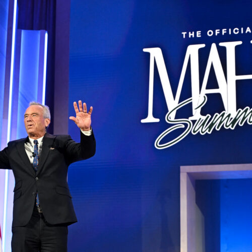 maha-moms-threaten-to-turn-this-car-around-as-rfk-jr.-flips-on-pesticide