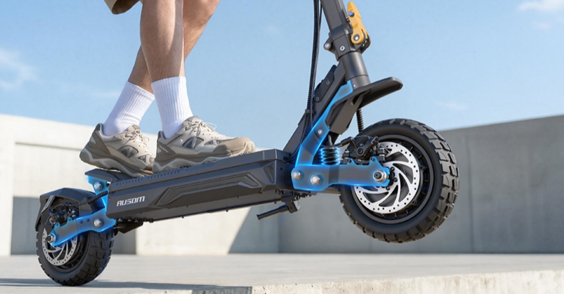 ausom-launches-two-high-power-dual-motor-electric-scooters-with-shocfree-suspension
