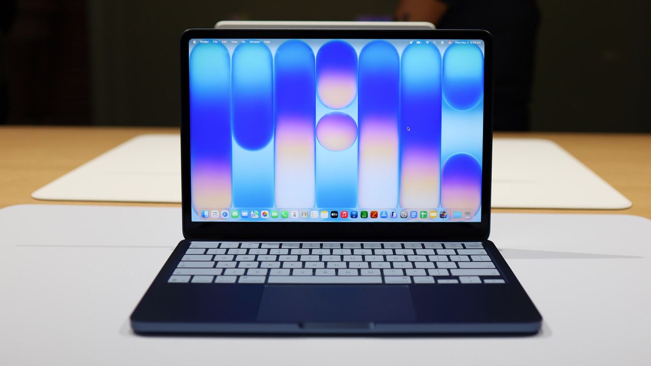 7-features-the-macbook-neo-is-missing-—-from-display-downgrades-to-connectivity-caveats