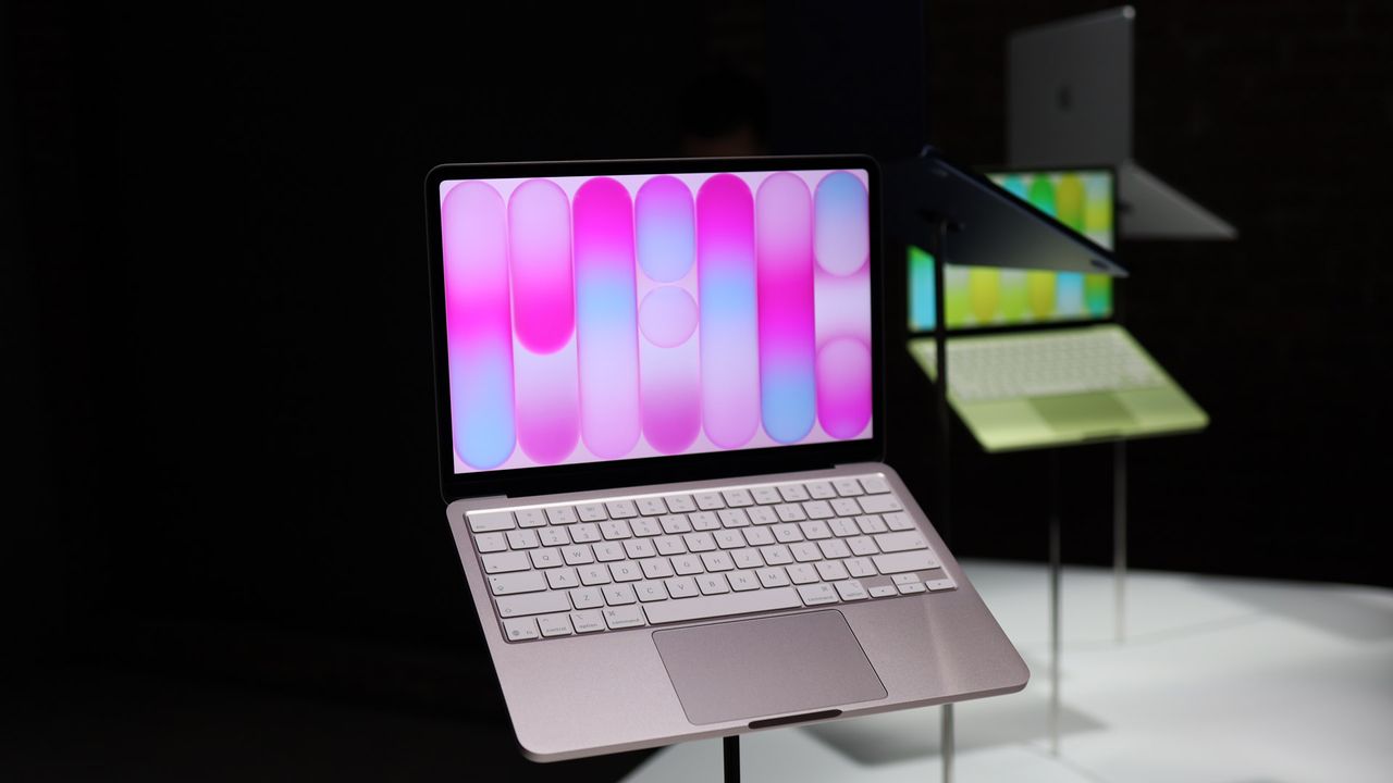 apple’s-macbook-neo-nails-the-netbook-by-being-nothing-like-it