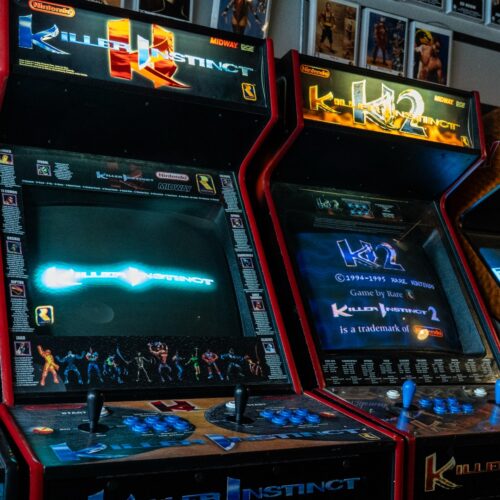 Which of these two arcades is the “world largest”—and does it matter?