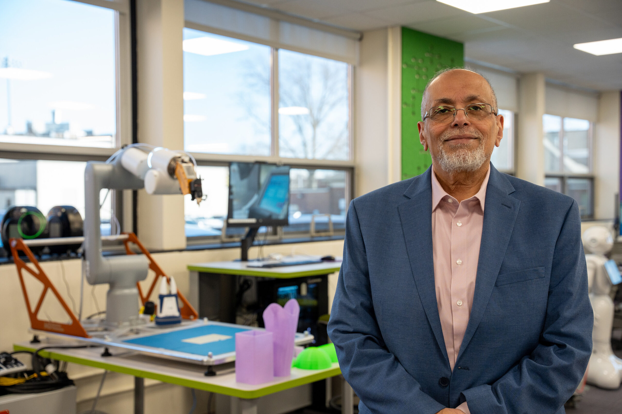 university-of-bridgeport-dean-elected-to-the-connecticut-academy-of-science-and-engineering-for-pioneering-contributions-to-artificial-intelligence-and-quantum-computing