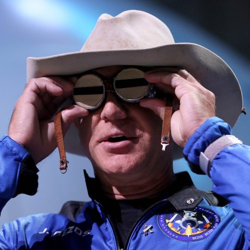 jeff-bezos-just-announced-plans-for-a-third-megaconstellation—this-one-for-data-centers