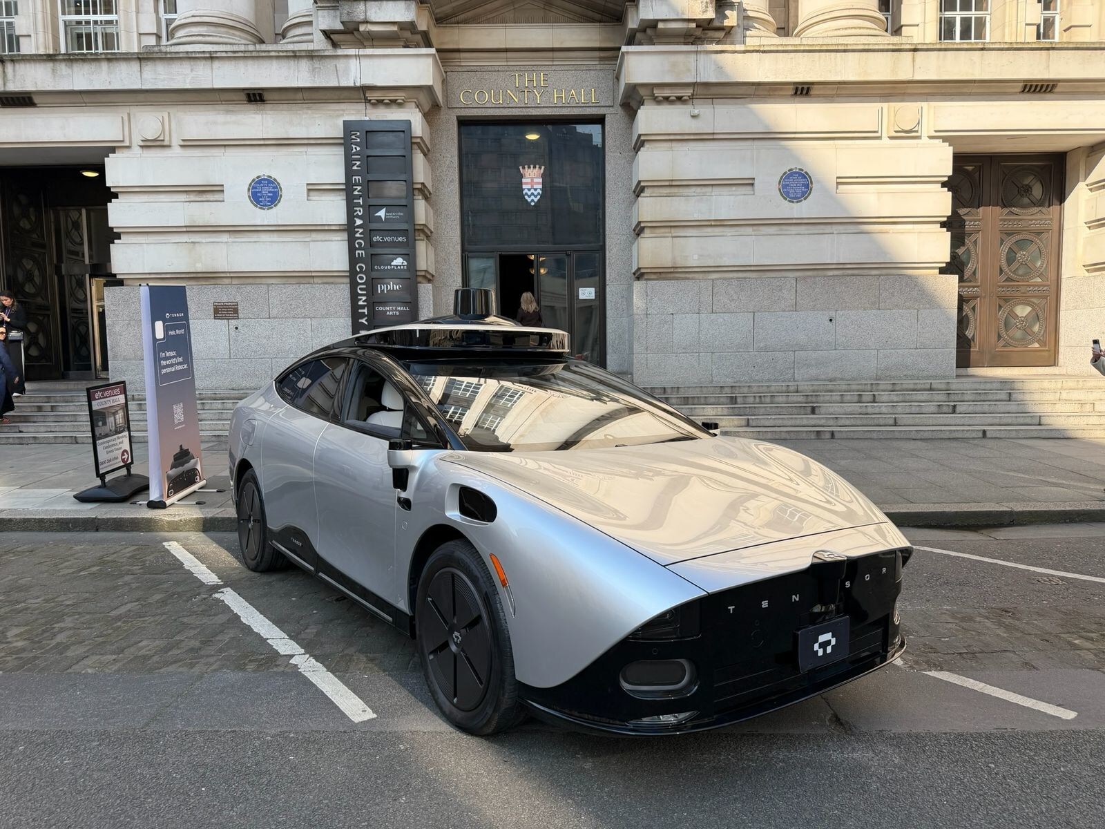 tensor-debuts-world’s-first-personal-level-4-robocar-in-the-uk-at-the-european-av-summit
