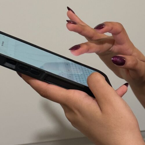 long-fingernails-vs.-touchscreens:-this-nail-polish-could-help