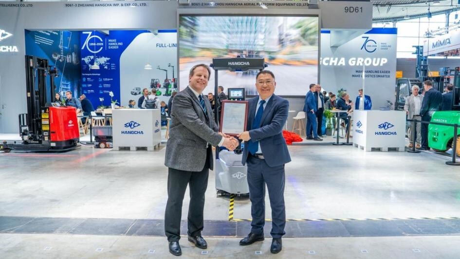 15-minute-setup:-hangcha-unveils-ezgo-mini-pallet-amr-at-logimat-2026