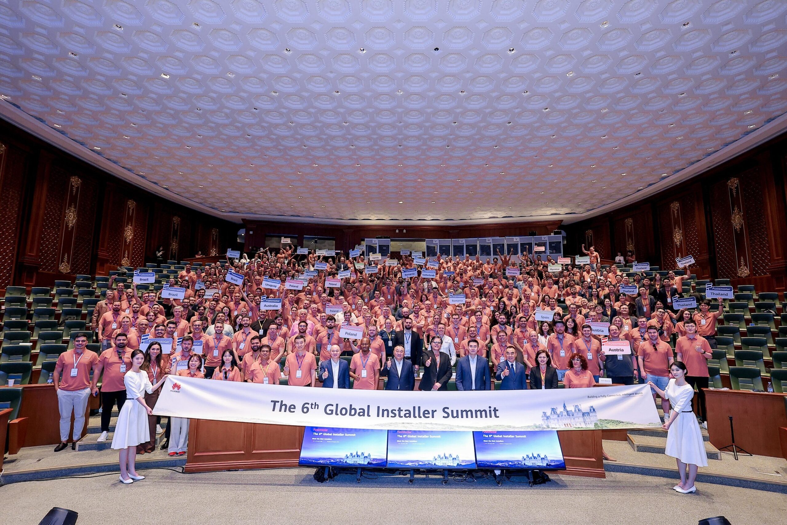 sesto-global-installer-summit-di-huawei:-i-migliori-installatori-si-riuniscono-per-cogliere-le-opportunita-delle-energie-rinnovabili-nell’era-dell’ia
