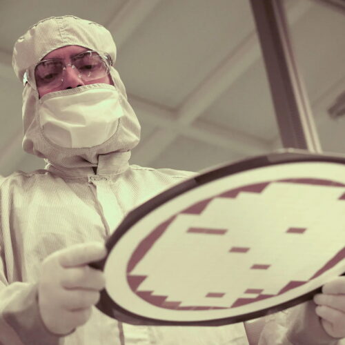 intel-is-going-all-in-on-advanced-chip-packaging