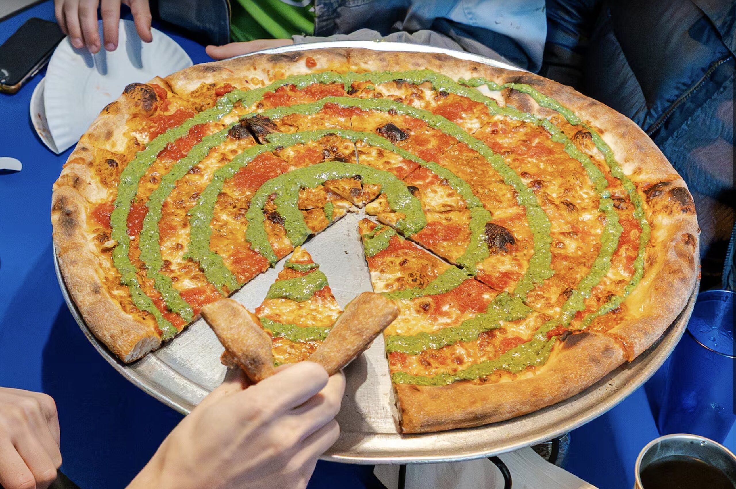 like-a-local-tours-launches-new-walking-nyc-pizza-tour,-spotlighting-three-iconic-slice-stops-on-the-lower-east-side