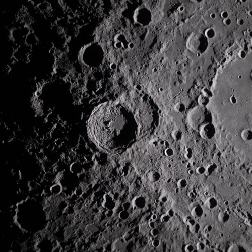 finally,-artemis-delivers-some-exceptional,-high-quality-photos-of-the-moon
