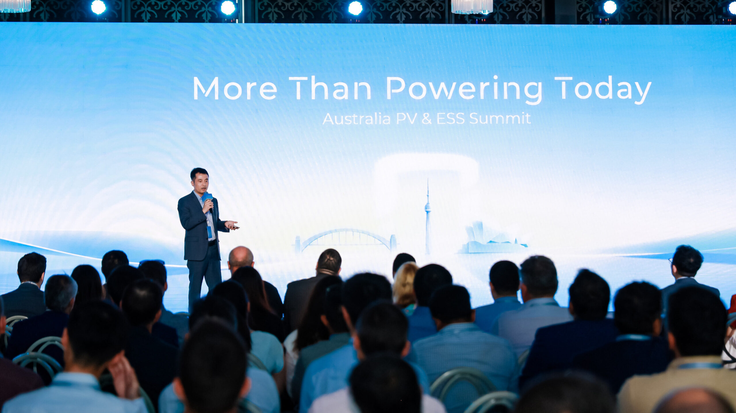 plus-que-de-l’electricite-aujourd’hui-:-faconner-l’avenir-de-l’australie-en-matiere-de-pv-et-d’ess