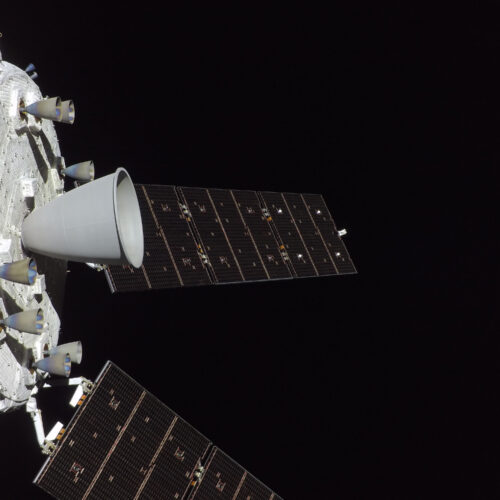 orion-helium-leak-no-threat-to-artemis-ii-reentry,-but-will-require-redesign