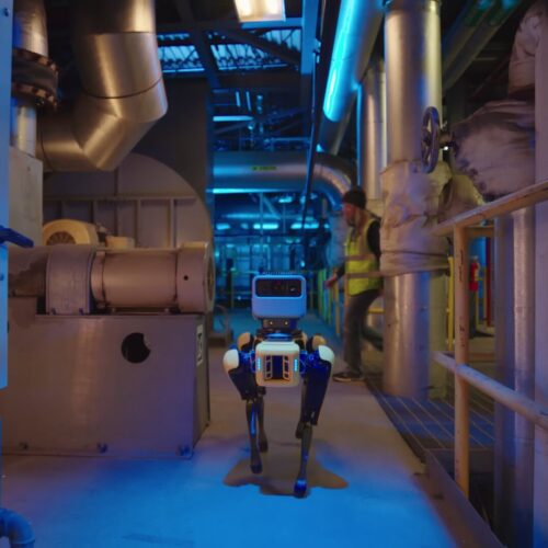 boston-dynamics’-robot-dog-now-reads-gauges-and-thermometers-with-google’s-ai