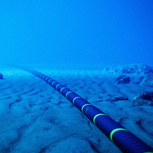 new-undersea-cable-cutter-risks-internet’s-backbone
