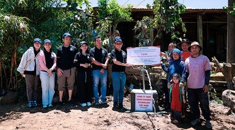 transcosmos-organizes-a-well-digging-volunteer-project-in-vietnam