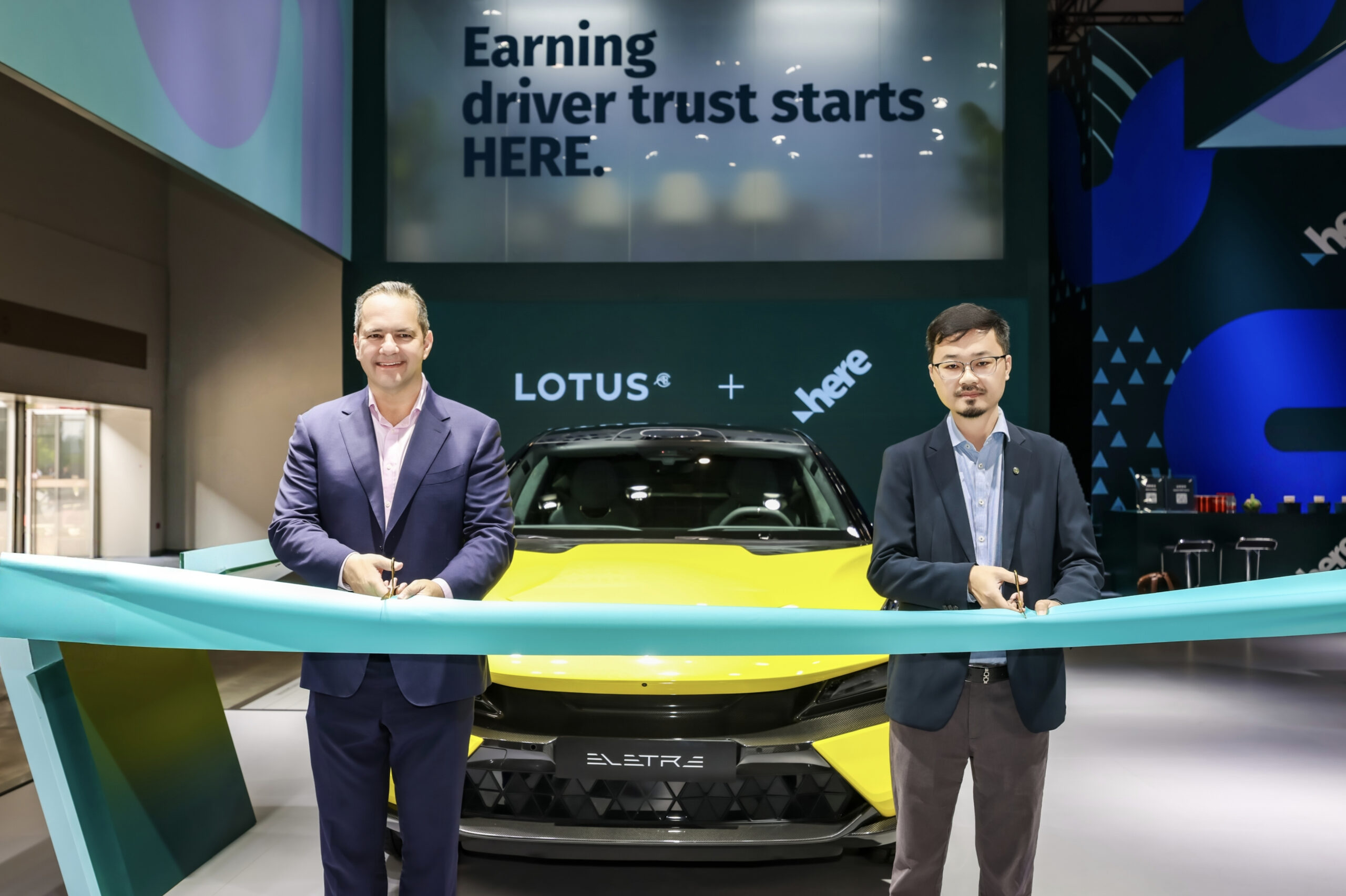 here-technologies-and-lotus-debut-first-overseas-integrated-navigation-and-highway-noa-by-a-chinese-automaker