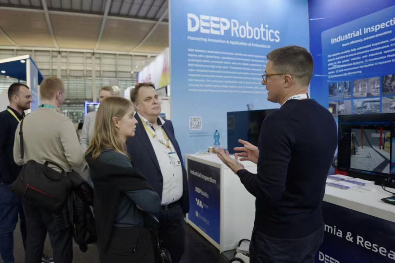 deep-robotics-at-hannover-messe:-three-robot-dogs,-one-goal