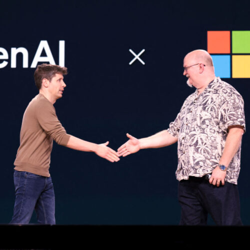 openai-ends-its-exclusive-partnership-with-microsoft