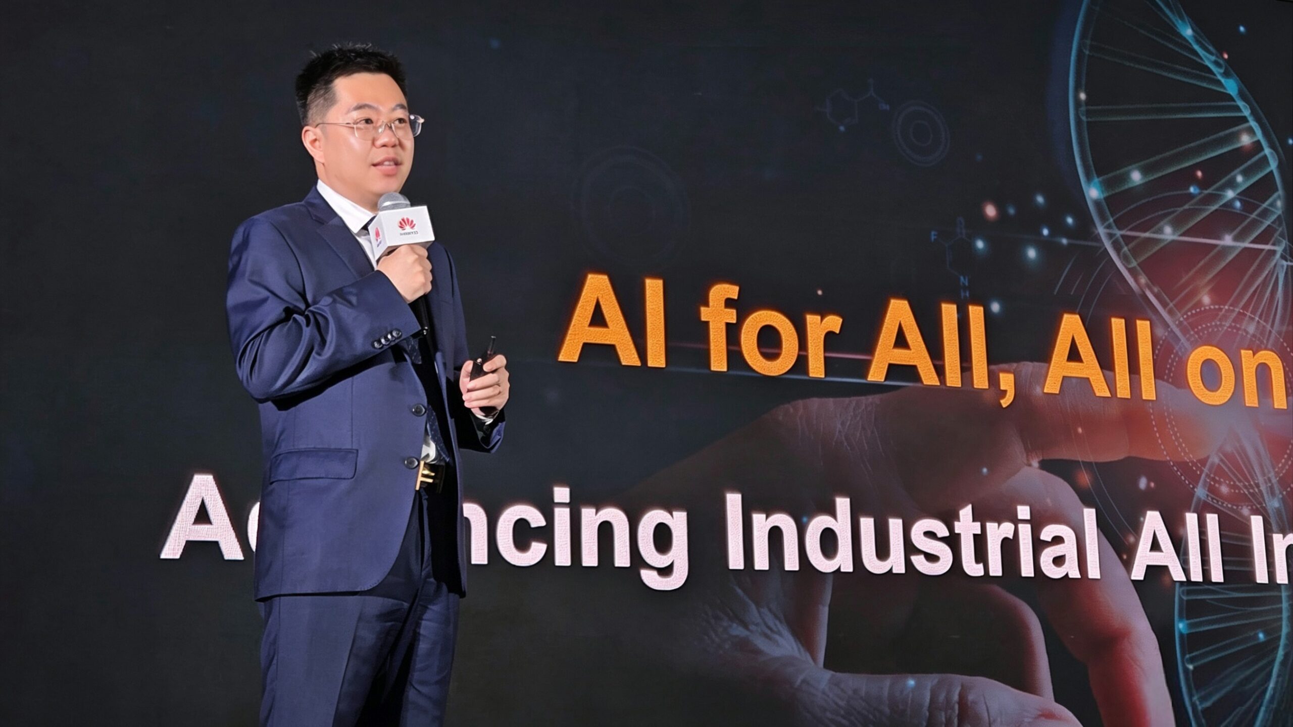 huawei-unveils-the-upgraded-xinghe-intelligent-network-powered-by-secure-intelligent-connectivity,-advancing-industrial-all-intelligence-for-africa