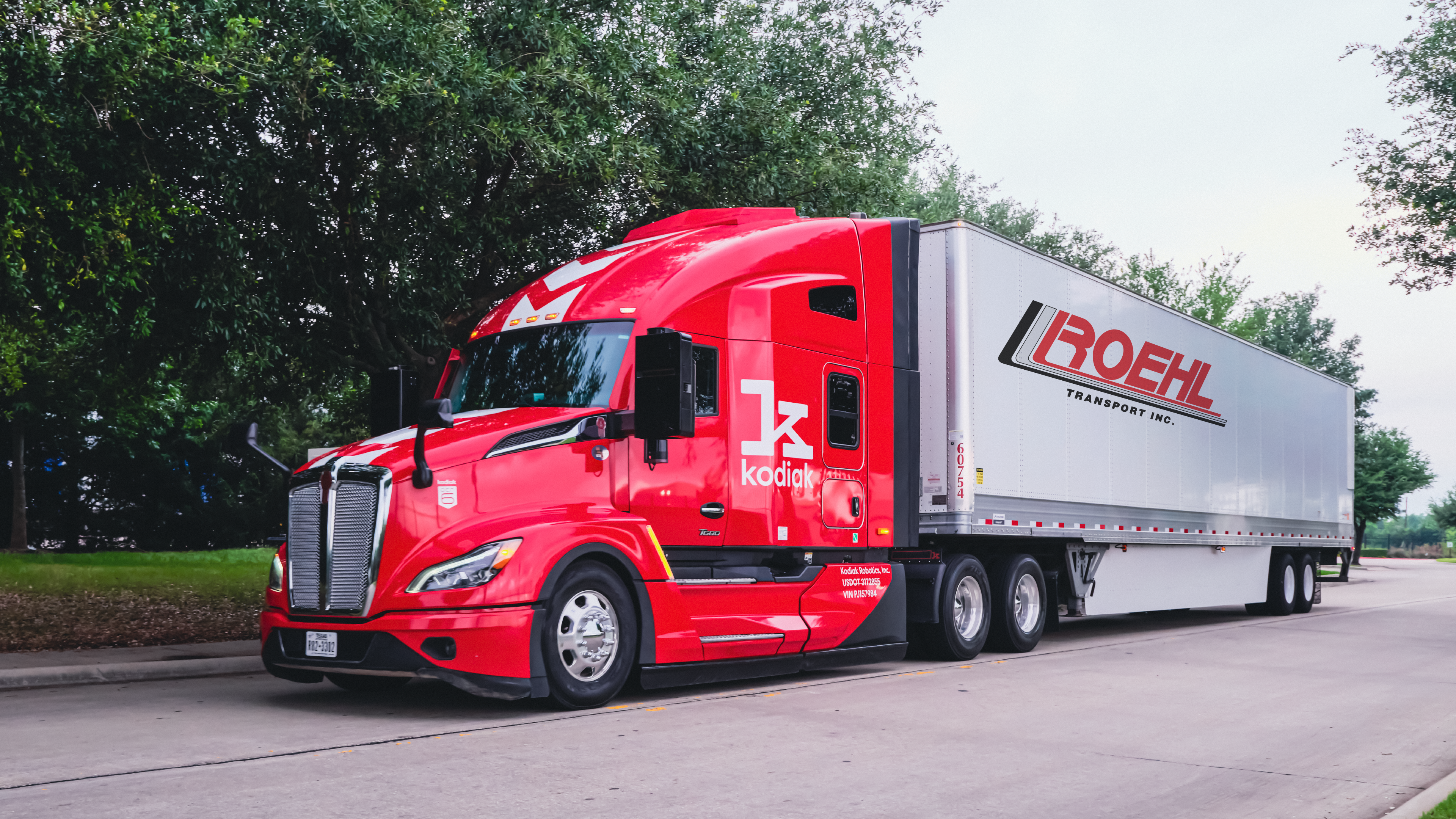 kodiak-begins-hauling-freight-autonomously-with-roehl-transport