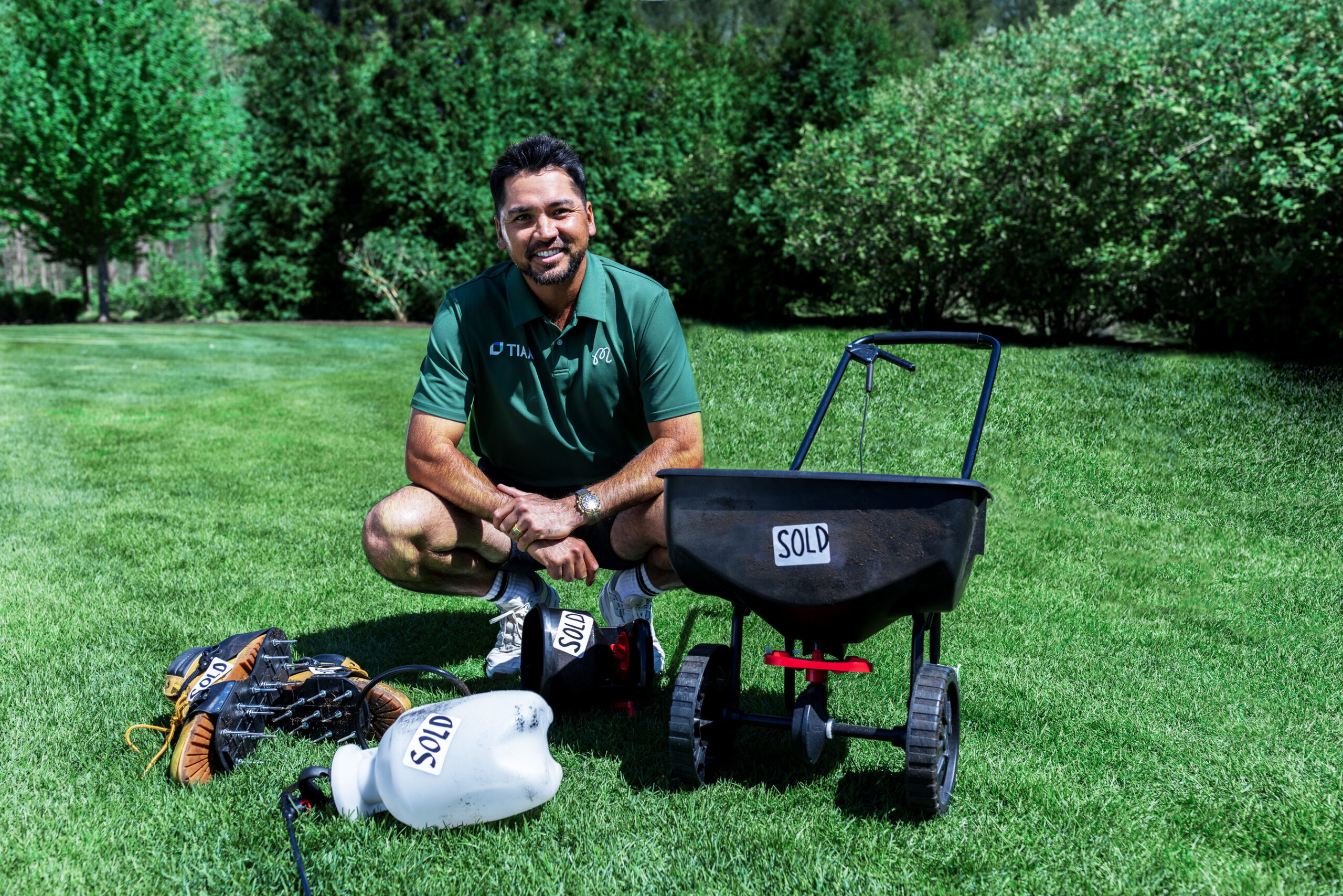 trugreen-and-pro-golfer-jason-day-hosted-an-epic-“yard-sale”-—-and-the-deal-isn’t-done-yet