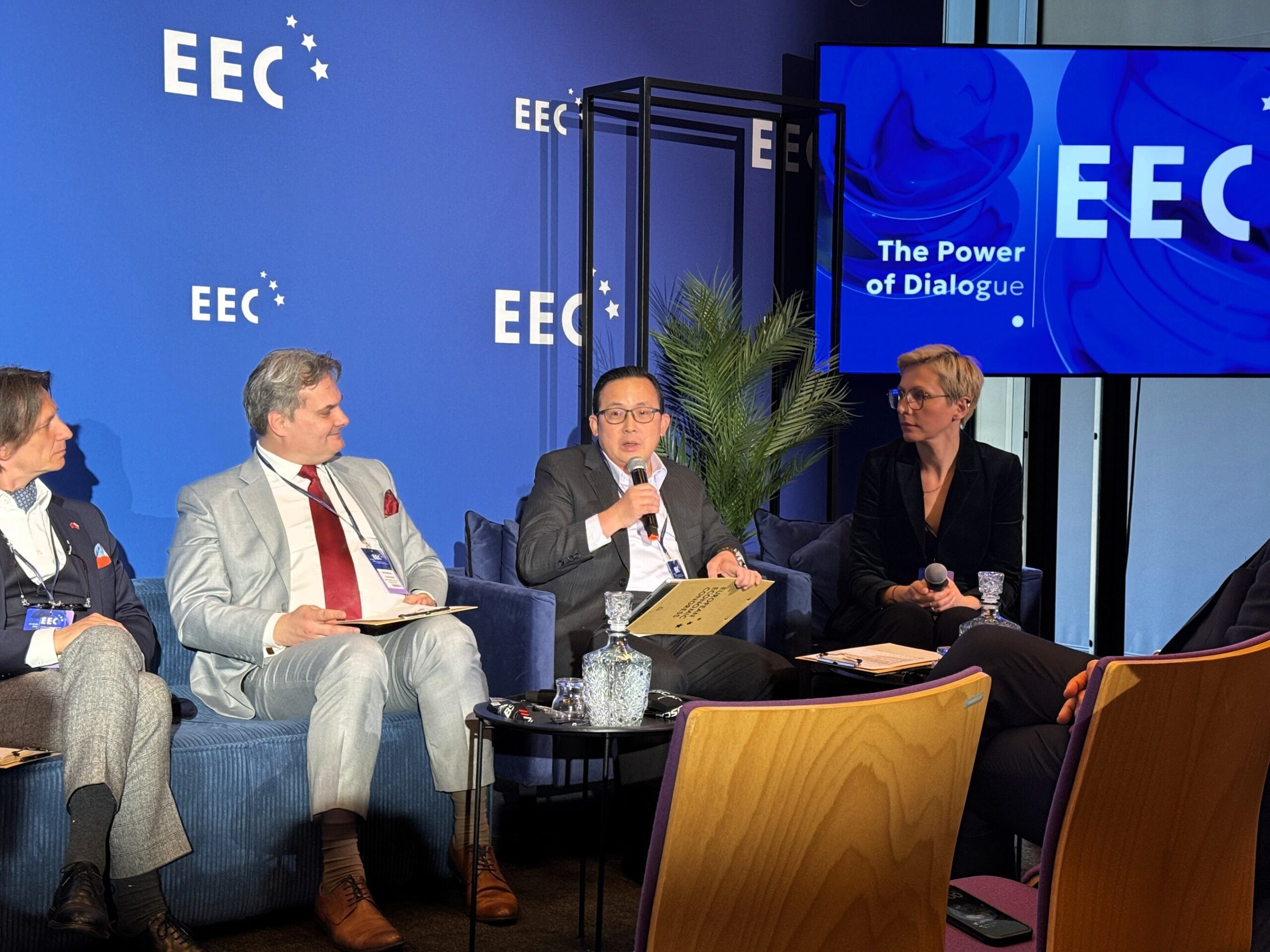 microip-presenta-su-estrategia-de-“hardware-impulsado-por-software”-en-eec-2026