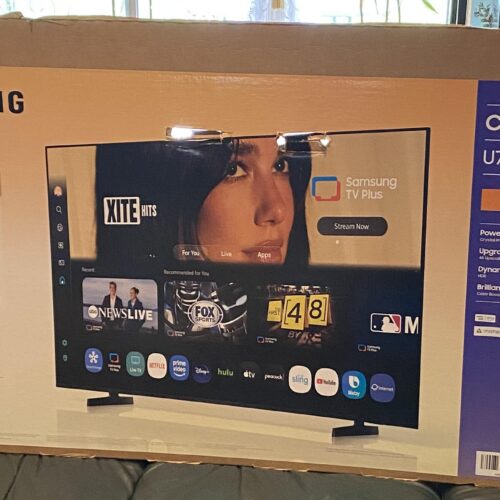 samsung-made-a-“mockery”-of-dua-lipa-by-putting-her-picture-on-tv-boxes,-lawsuit-says