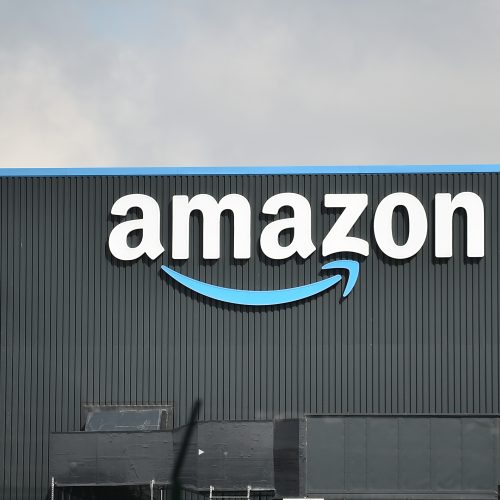 amazon-employees-are-“tokenmaxxing”-due-to-pressure-to-use-ai-tools