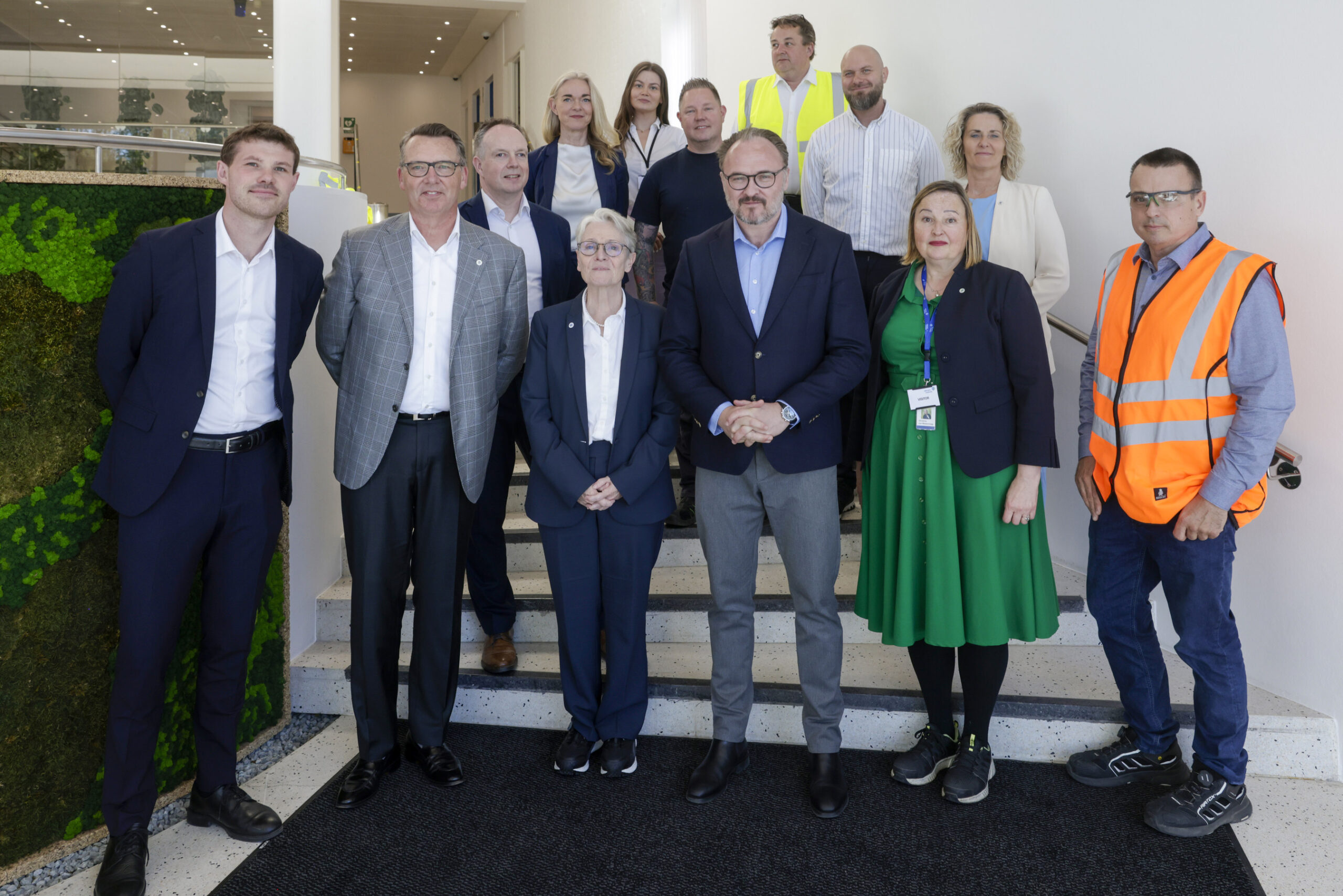 johnson-controls-baut-seine-prasenz-in-europa-mit-der-eroffnung-neuer-entwicklungs-,-produktions-und-kundenzentren-in-danemark-aus