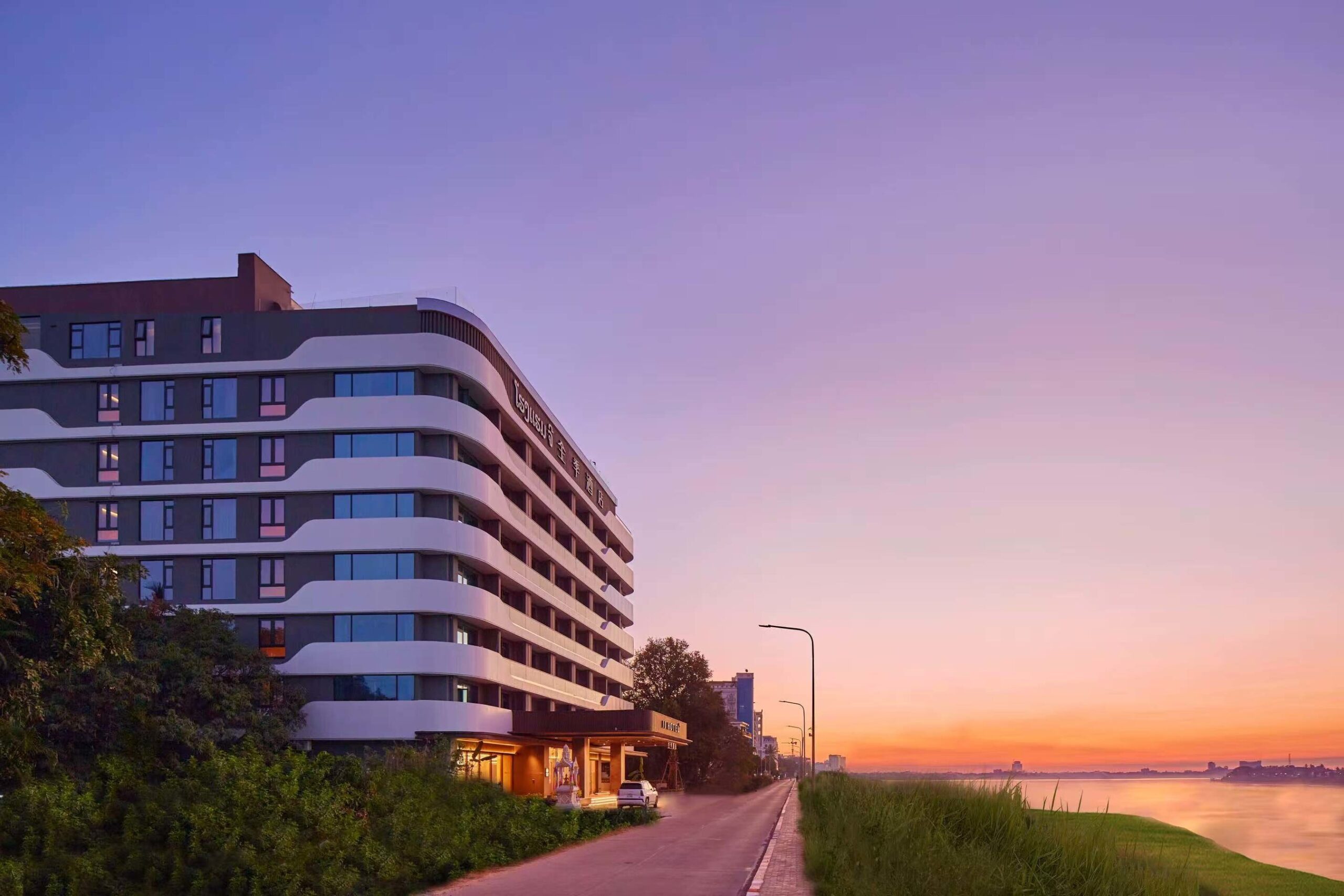 h-world-group-reports-q1-results,-highlighting-asset-light-growth-and-expanding-apac-footprint