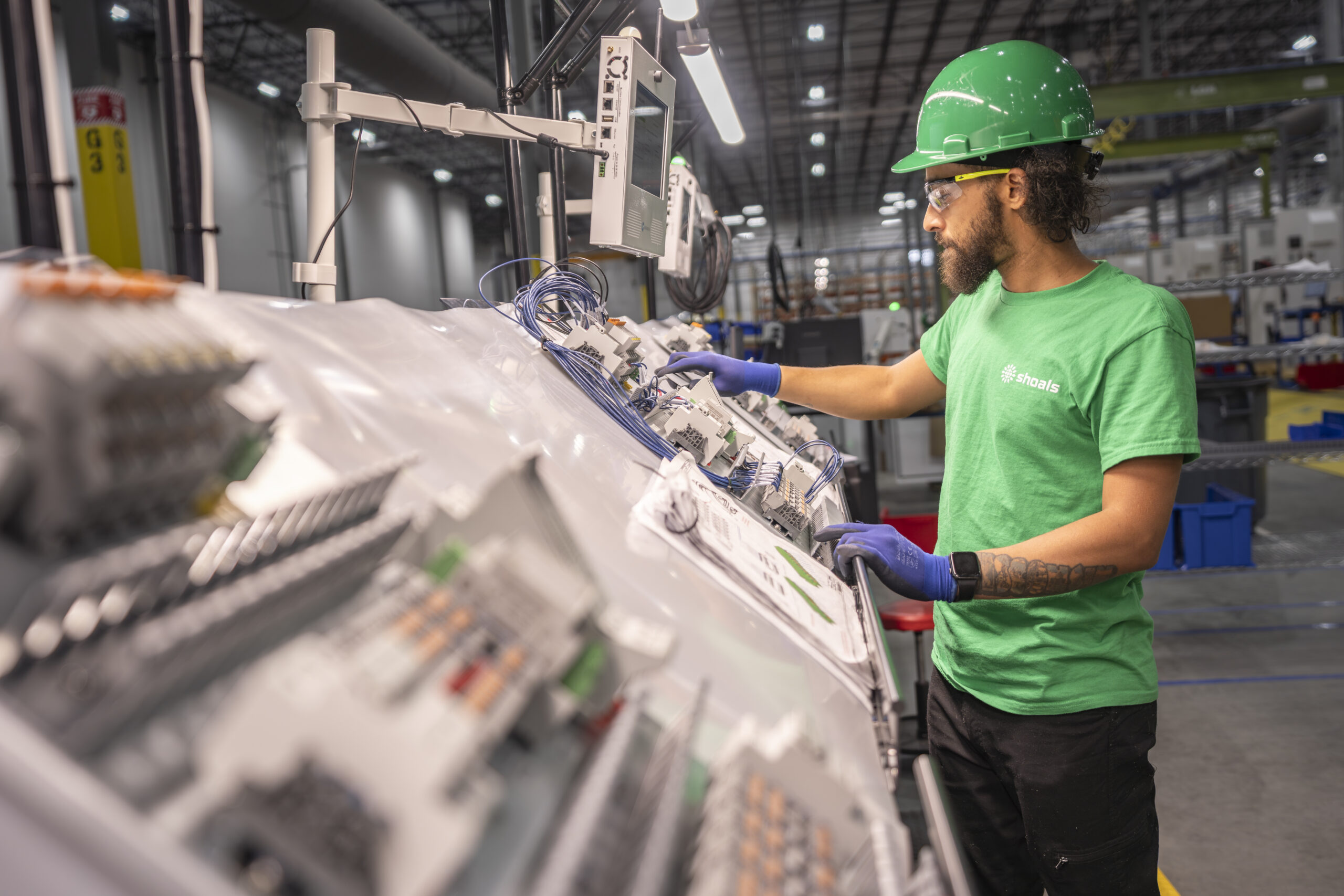 shoals-technologies-group,-inc.-opens-new-tennessee-mega-facility-to-support-american-manufacturing-and-the-future-of-energy-infrastructure