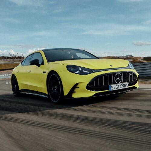 leaving-the-v8-in-the-past:-the-all-electric-mercedes-amg-gt-4-door