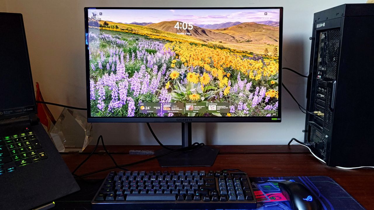 gigabyte’s-latest-oled-gaming-monitor-looks-like-a-dream,-but-living-with-it-was-more-complicated