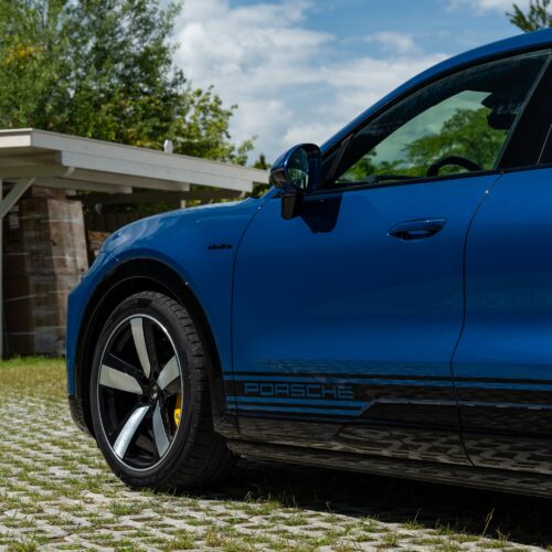 driving-porsche’s-most-powerful-car—and-no,-it’s-not-a-911