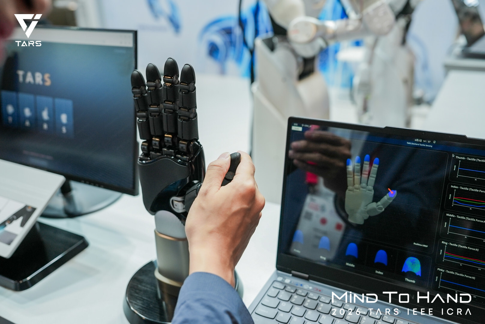 tars-presente-l’ia-incarnee-en-situation-reelle-a-la-conference-icra-2026-sur-la-robotique