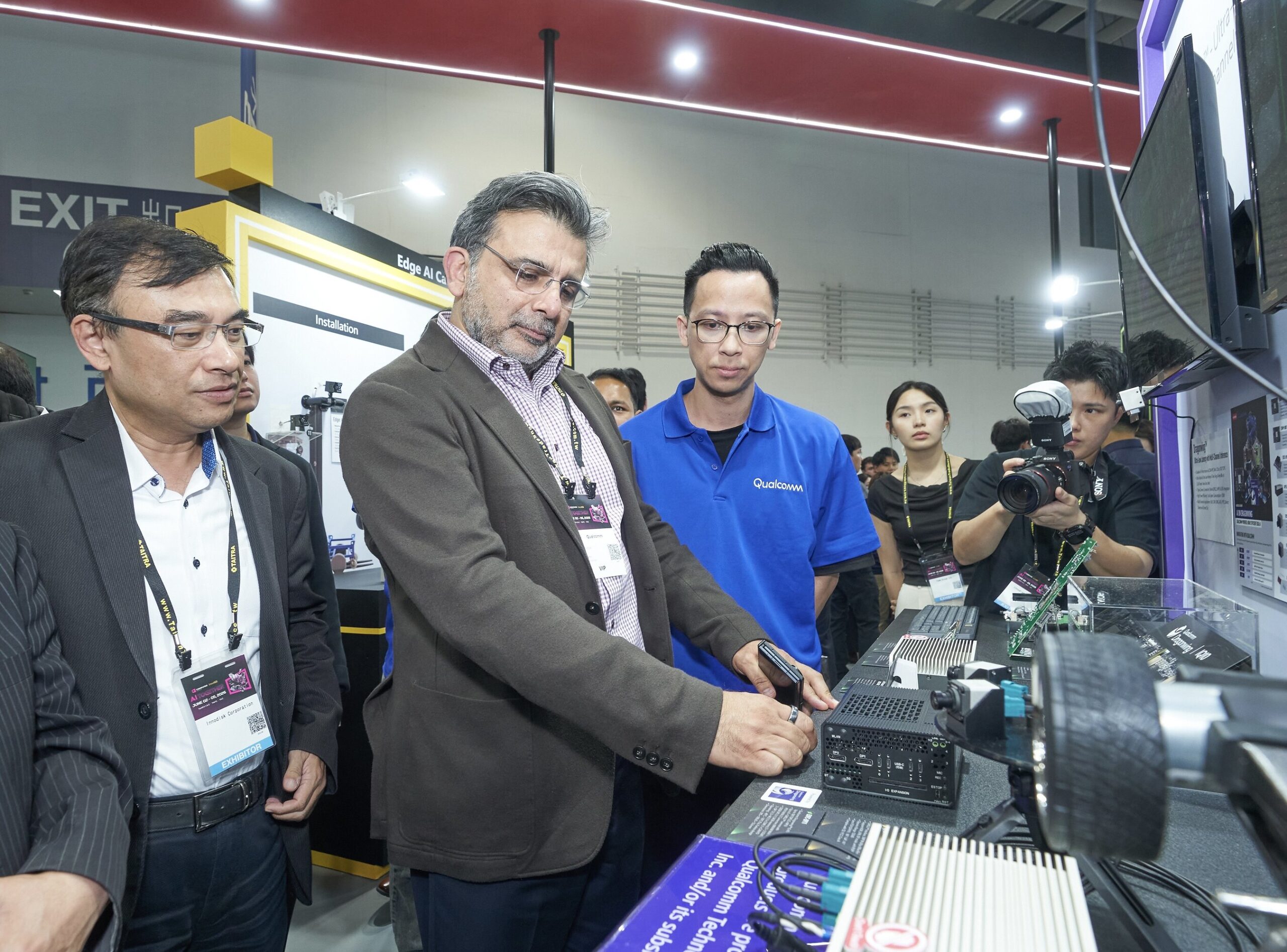 innodisk-showcases-full-qualcomm-dragonwing-edge-ai-lineup-at-computex-2026,-spanning-dragonwing-iq8-through-iq10