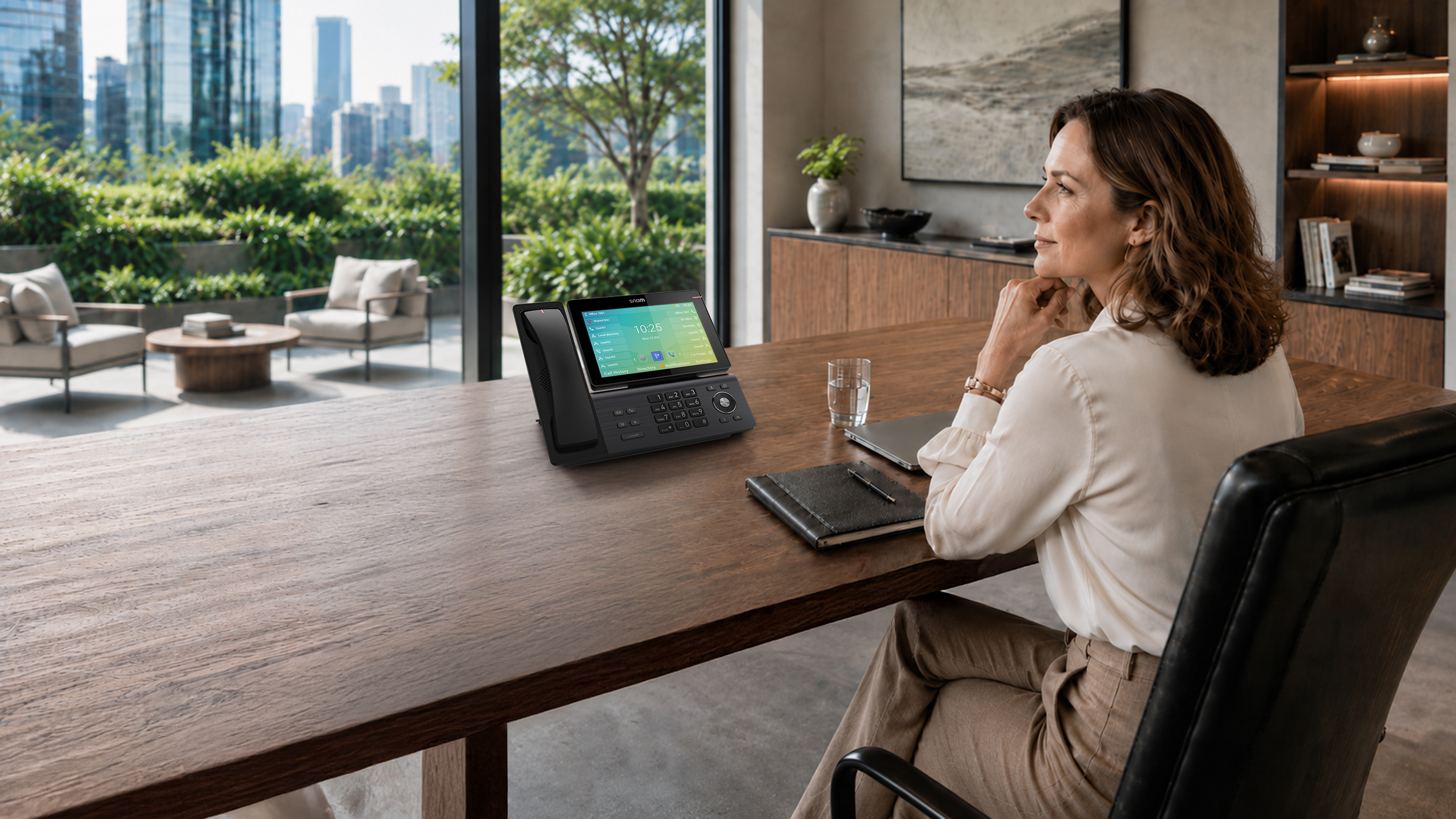 snom-launches-d895m-for-high-quality-professional-ip-communication