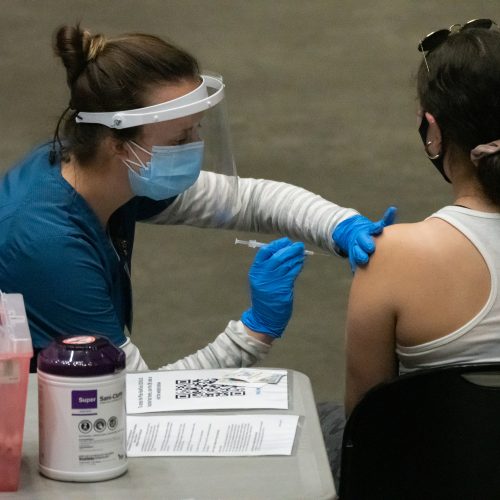 heart-protection-from-covid-shots-remains-amid-updates,-study-finds